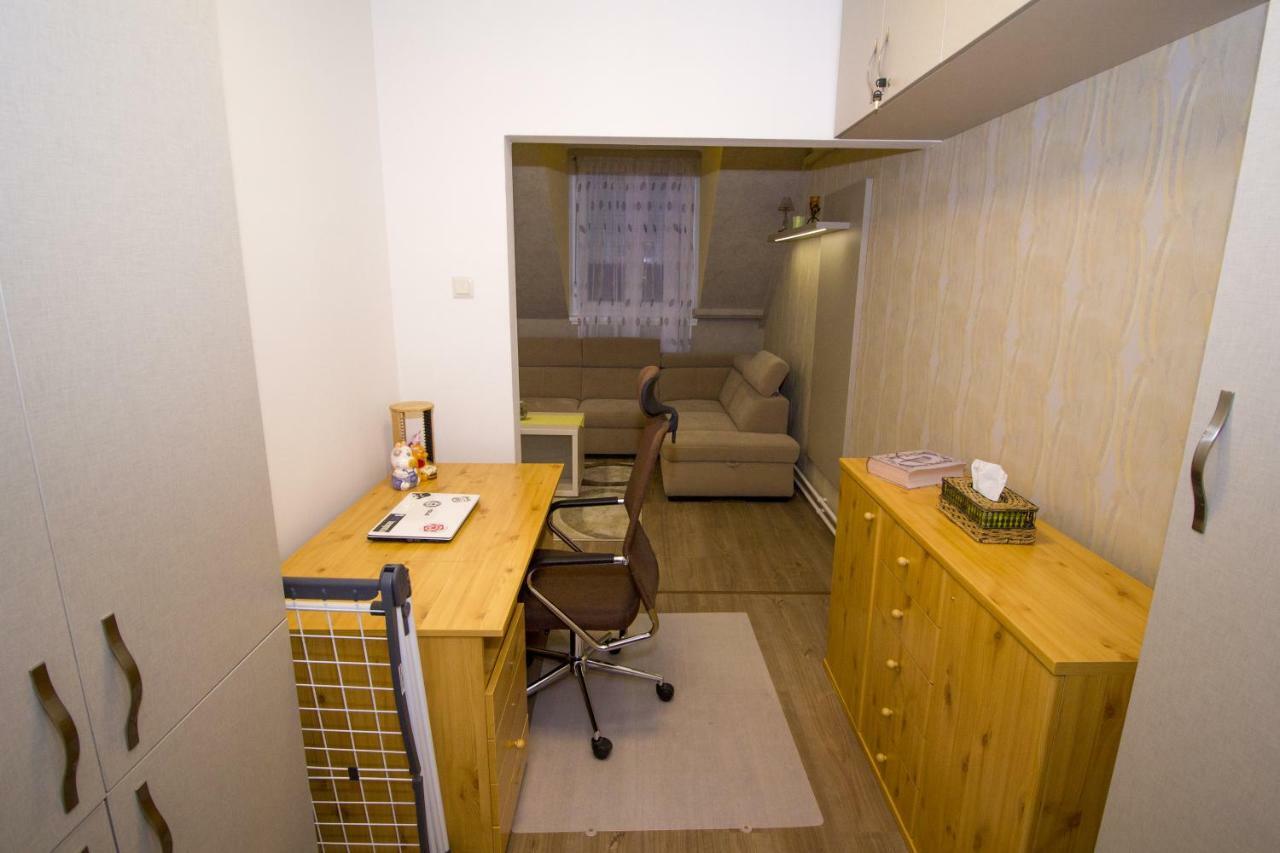 Chez Moi Lägenhet Debrecen Exteriör bild