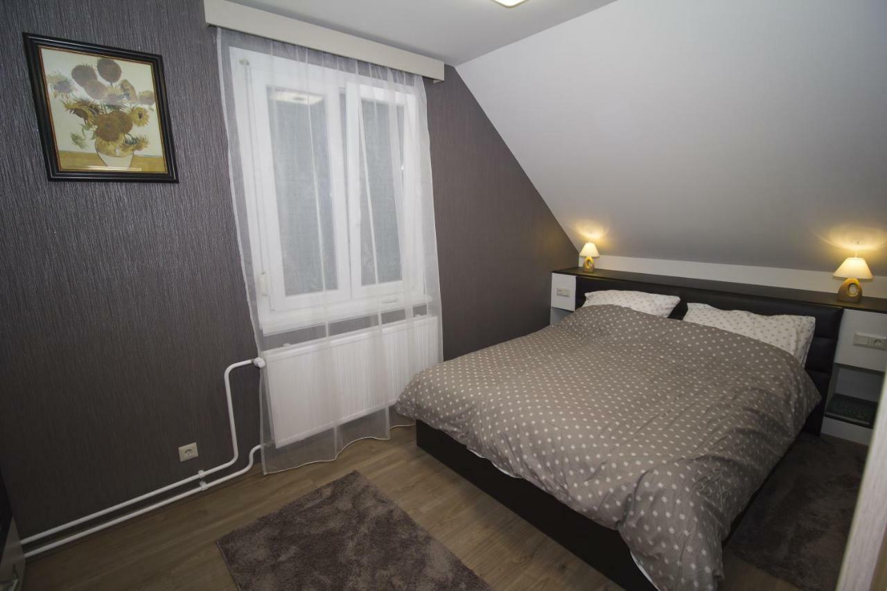 Chez Moi Lägenhet Debrecen Exteriör bild